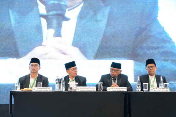 Kiai Anwar Iskandar Ingatkan Bahaya Riya dalam Berkhidmah di MUI