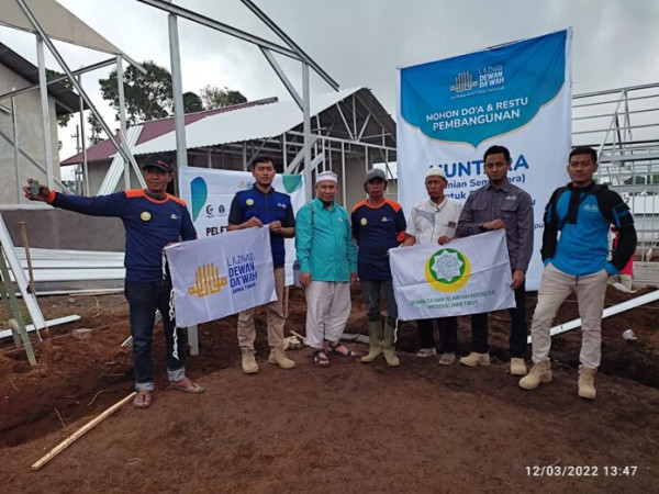 LAZNAS Dewan Dakwah Mulai Pembangunan Huntara untuk Penyintas Erupsi Semeru