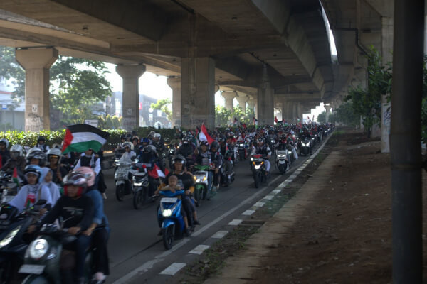 Di HUT ke-80 RI, MUBR Gelar Aksi Konvoi Damai Palestina Bersama Ustaz Bachtiar Nasir
